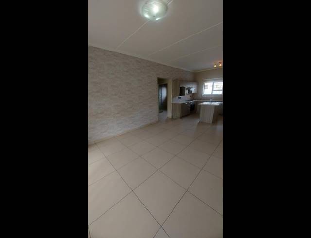 2 BEDROOM TOWNHOUSE FOR SALE IN LILIANTON